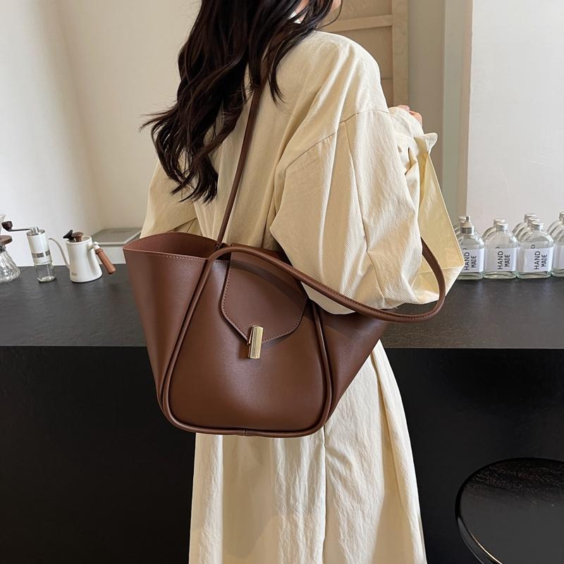 Yogodlns Designer-Edit Large Tote Bag Trendy Lock Detail Satchel, Chic Underarm Purse for Women, Minimalist Crossbody & Work Bag