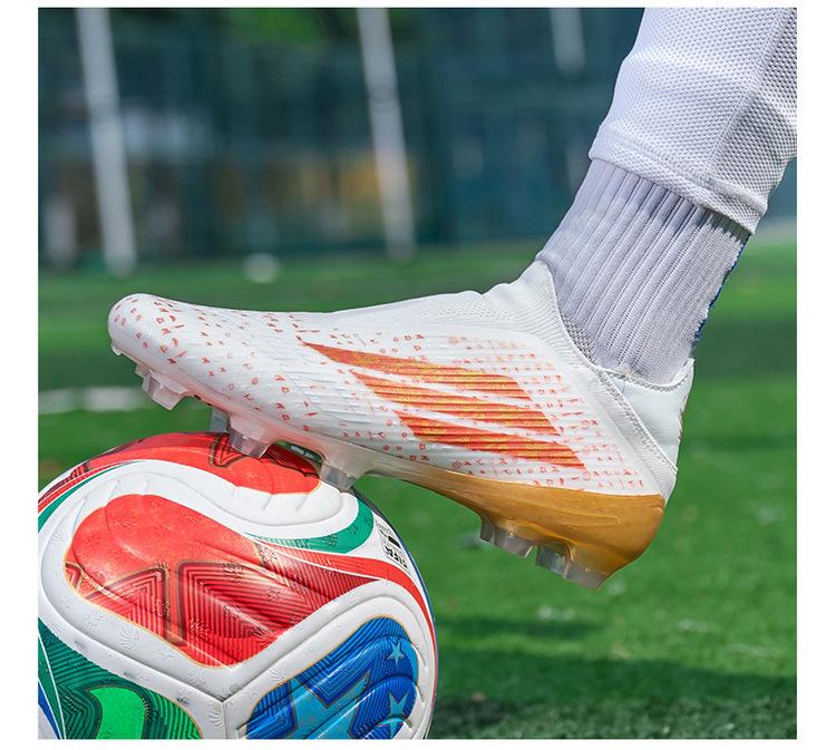 Scarpe da Calcio World Cup per Adulti e Ragazzi con Tacchetti AG/TF - Disponibili