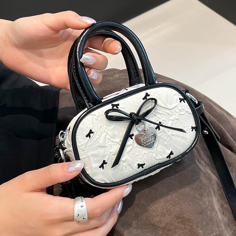 

Sweet girl bow shoulder small bag women 2025 new fashion college style high sense versatile messenger bag білий