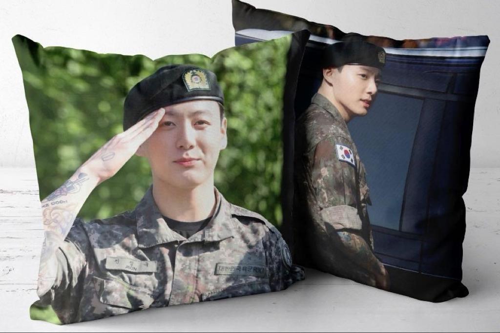 [USED] BTS Cushion Cover Jungkook
