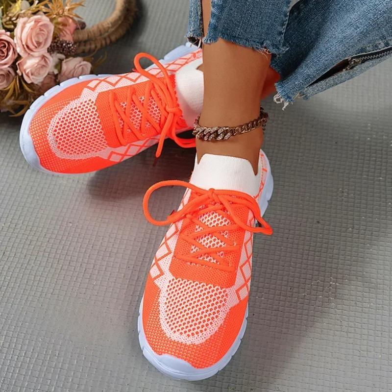 Fashion Women's Fashion Strip Plaid Knitted Sneakers Soft Sole Breathable Mesh Running Shoes for Women Lightweight Slip On Tennis Shoes