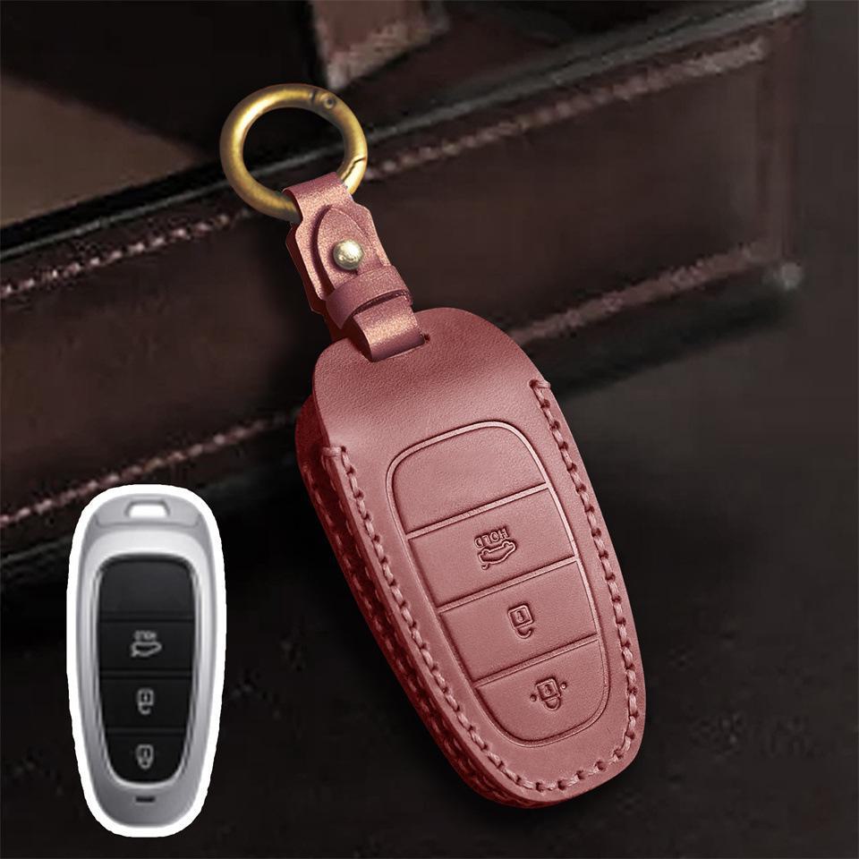 Moderne Autoschlüsselhülle STARIA/SONATA Lederschutzhülle mit Schnalle. Stilvolles und praktisches Accessoire für Ihren Autoschlüssel.