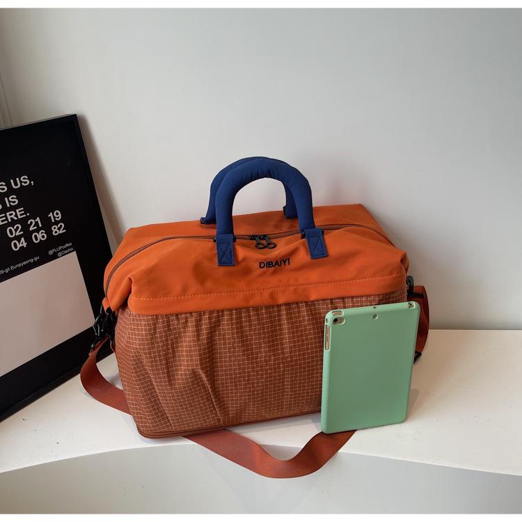 Lightweight Versatile Gym Bag with Large Capacity and Wet/Dry Separation for Travel