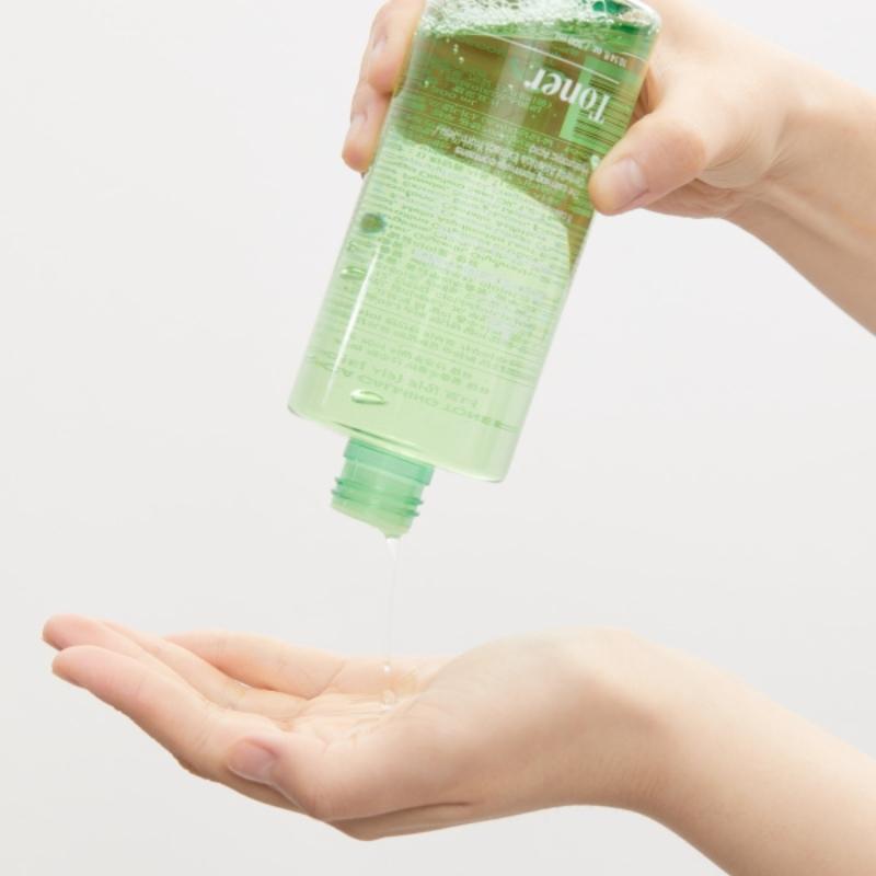 VT Cica Calming Toner 300 Ml/  Refreshing, Soothing, Hydrating, Moisturizing, Korean Cosmetics, Kbeauty