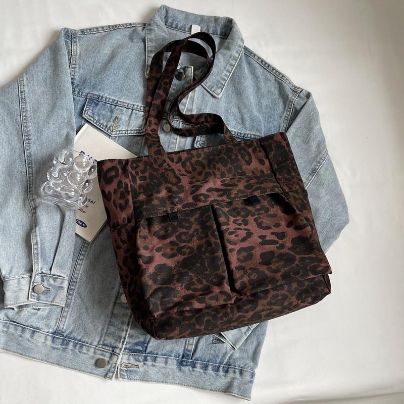 Large Capacity Tote Bag Women's Lightweight Leopard Print Shoulder Bag