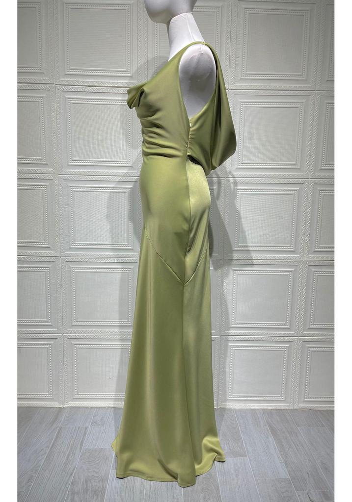 Robe Longue Elegante Satinée Coupe Ajustée Sirène Dos Nu 2025