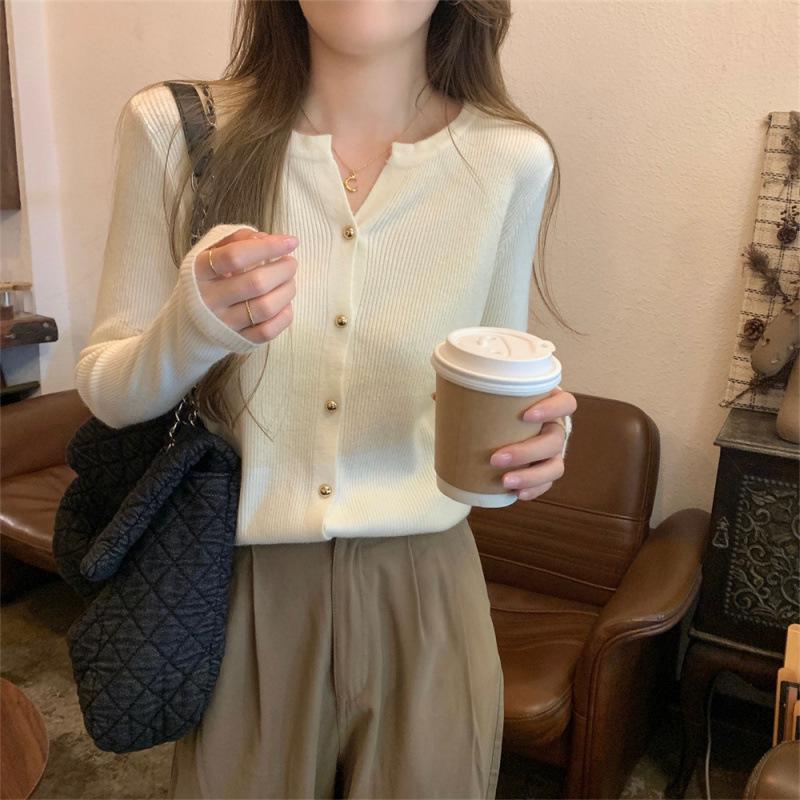 Cardigan in Maglia Fine KANING con Scollo a V e Maniche Lunghe da Donna - Maglione Autunno 2025
