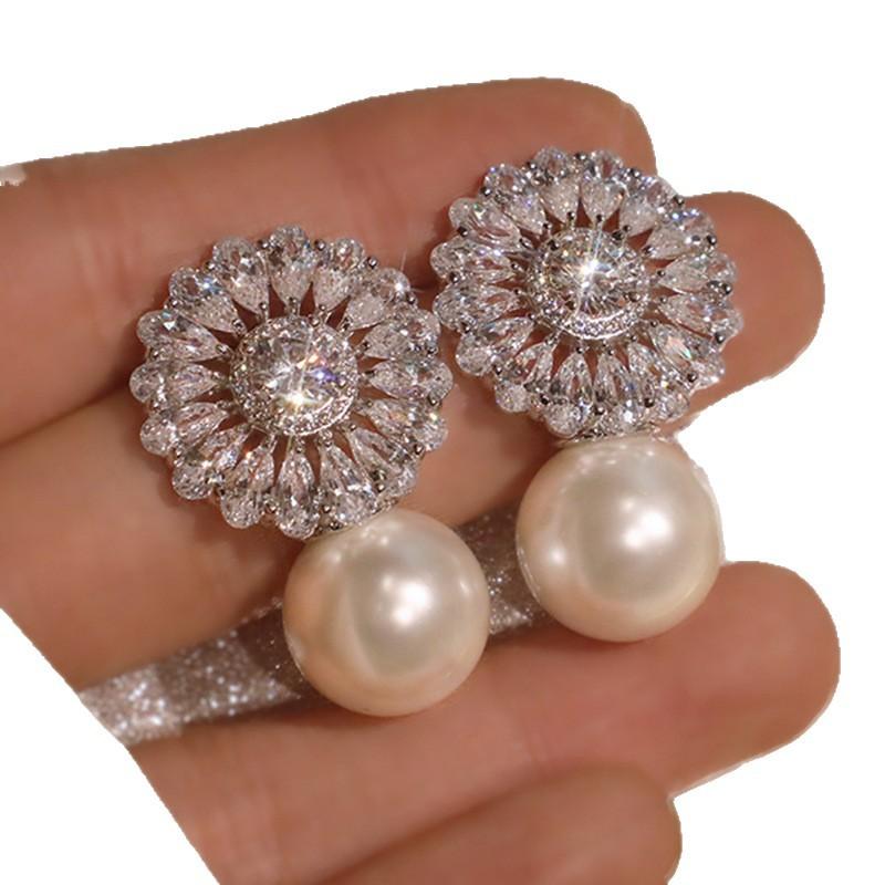 Versatile temperament Fashion Volkswagen Japanese and Korean retro Baroque pearls