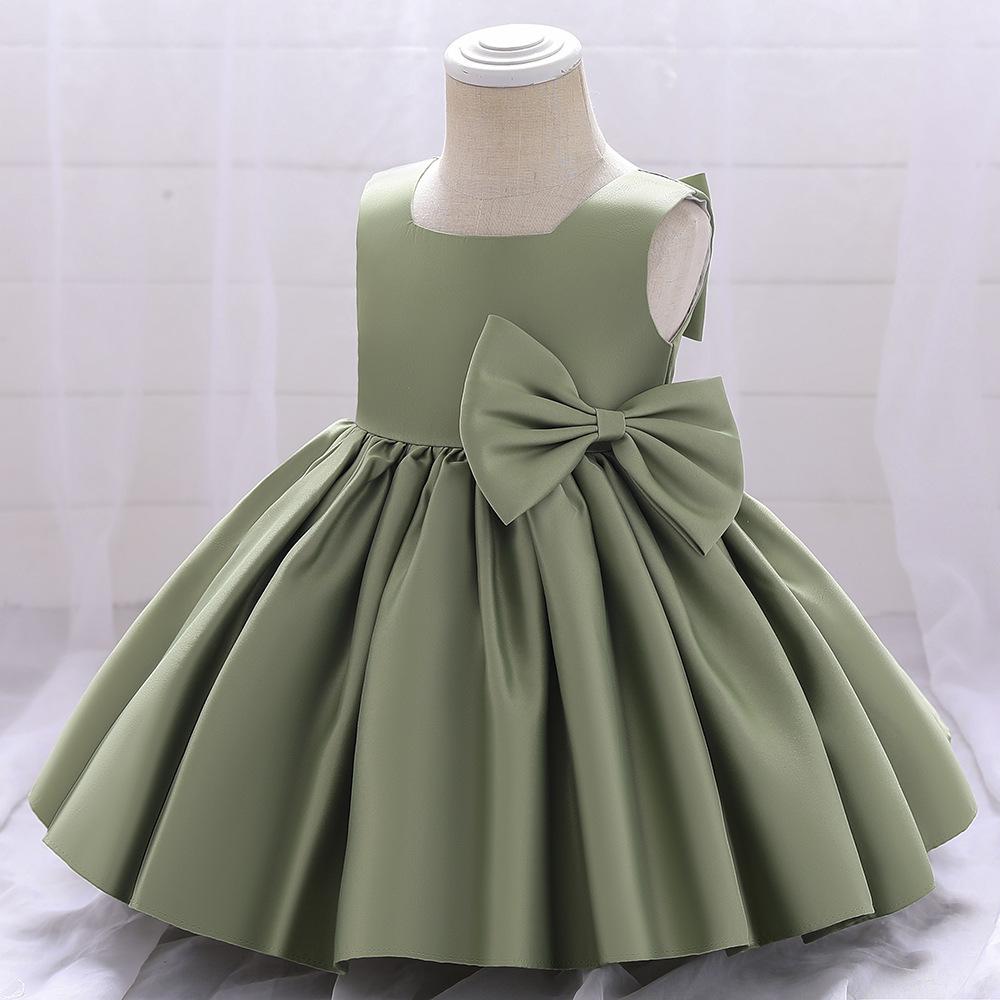 

Girls Evening Gowns: European & American Satin Princess Dresses with Bows for Performances and Runways 70cm