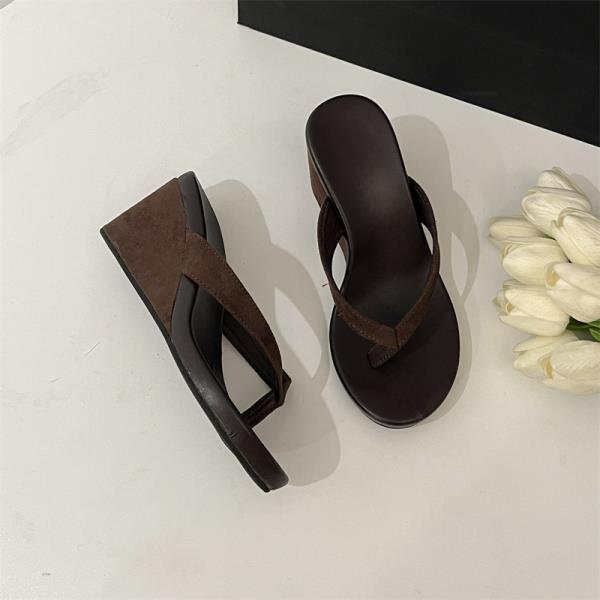 Fashion Female Shoes Slippers Casual On A Wedge Low Slides Rubber Flip Flops 2025 Luxury Hawaiian Rome PU Fabric Hoof Heels Low On A Wed