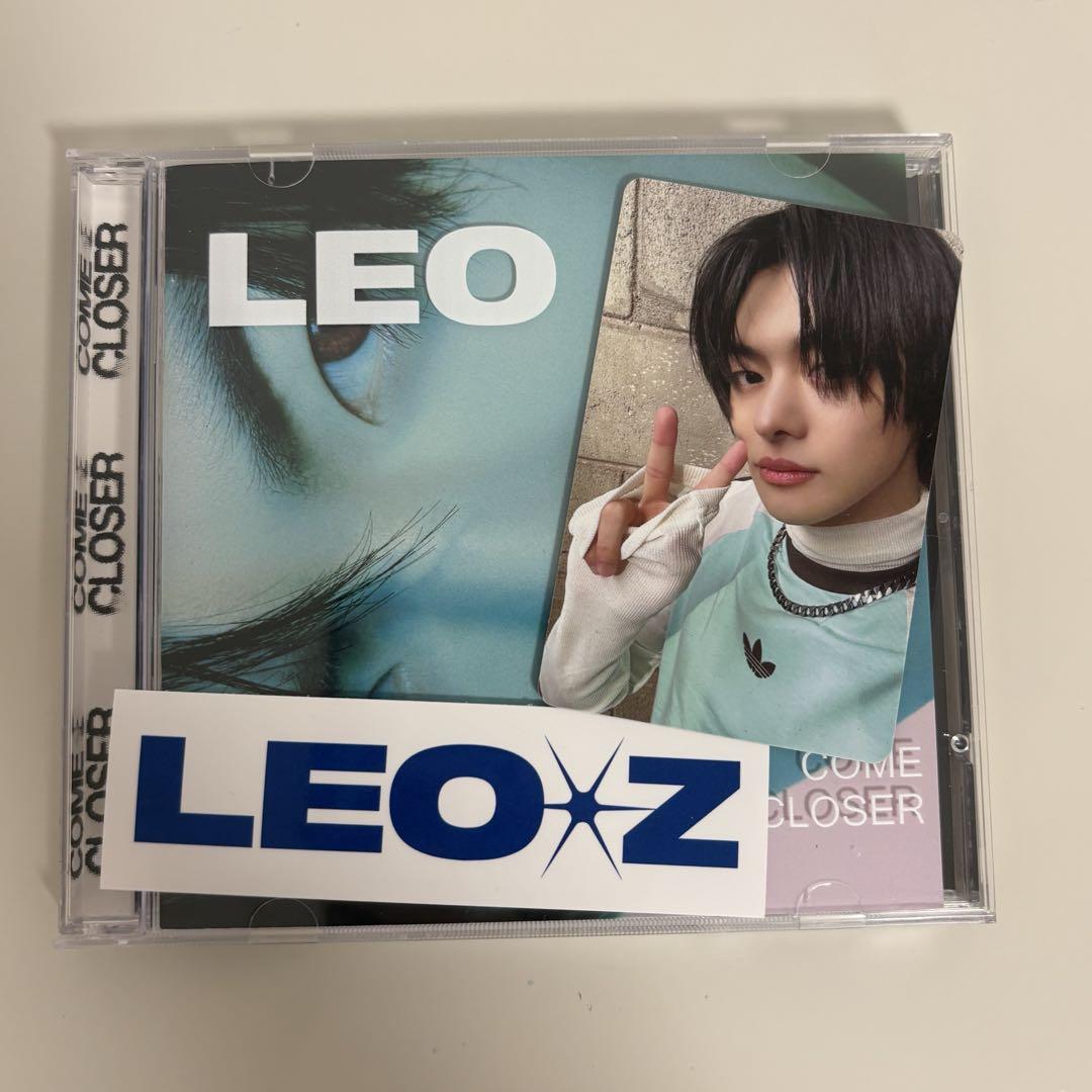 

[USED] LEO COME CLOSER Album Rio Irio Voicepla Trading Card