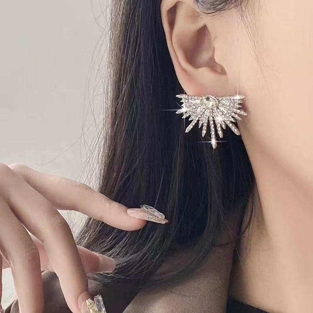 Luxury High-End Single Diamond Zirconia Stud Earrings - Exaggerated Internet Celebrity Style for Women