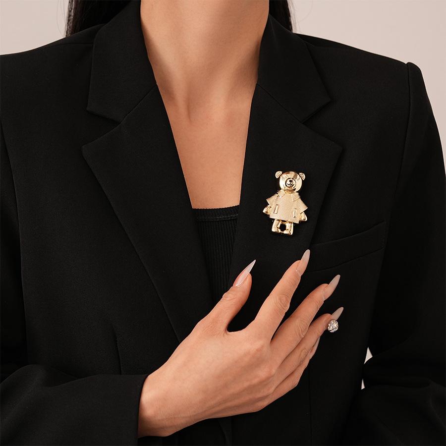Drip Diamond Bear Letter M Brooch ins Pin Brooch
