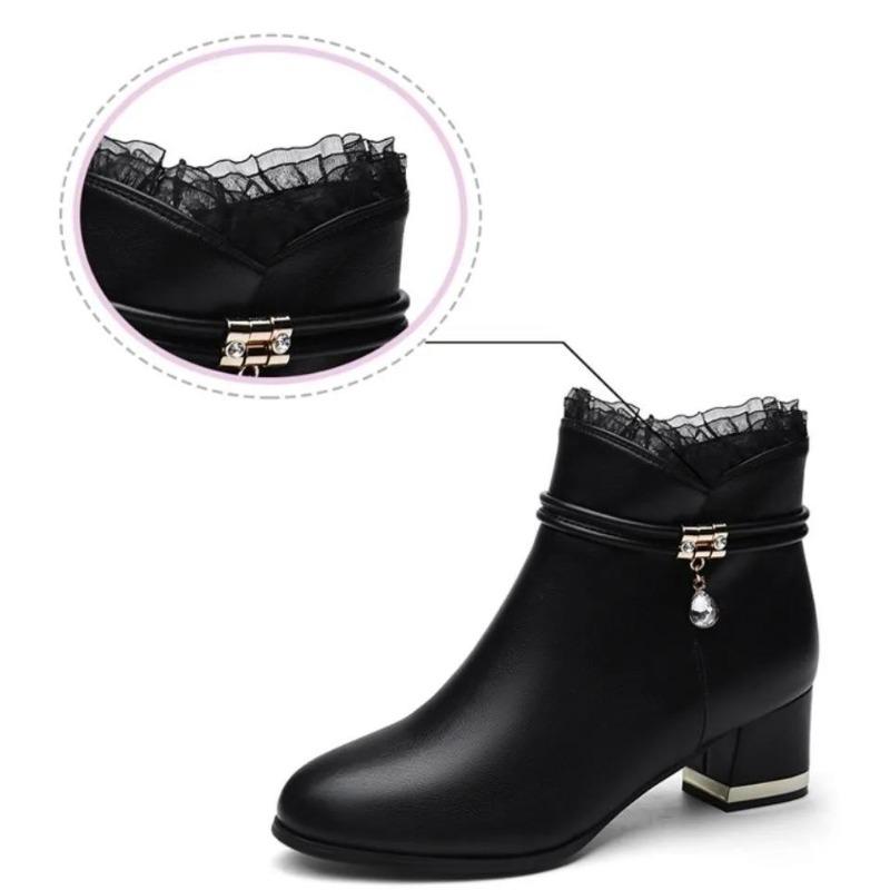 Top Layer Soft Leather Ladies Ankle Boots Fashion Thick Heel Pointed High Heel Lace Ankle Boots