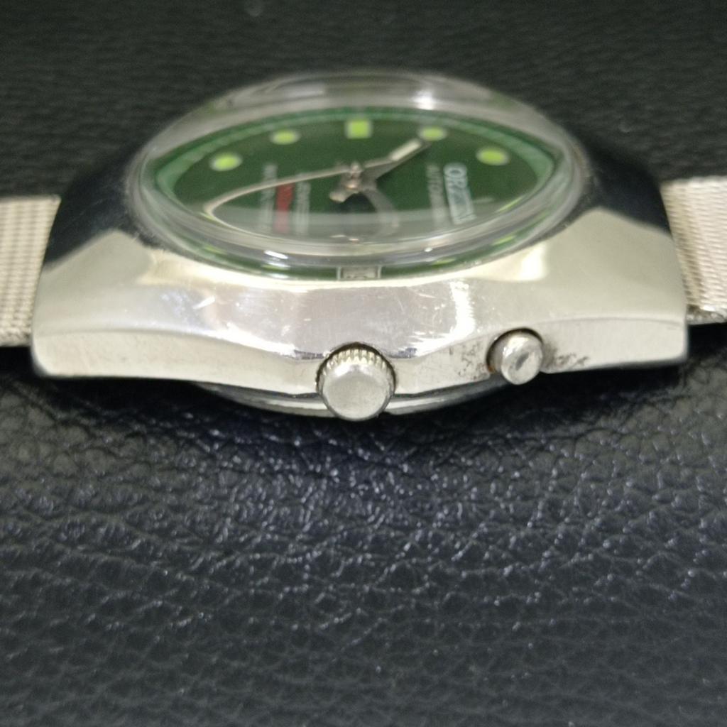 VINTAGE ORIENT AUTOMATIC 46941 JAPAN MENS GREEN COLOR DIAL WATCH A700682-5 R204-a700682