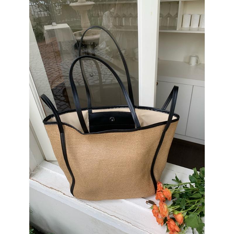 Large Capacity Bag Women's Spring and Summer Versatile Shoulder Portable Seaside Vacation Beach Bag Woven Straw Commuter Tote Bag