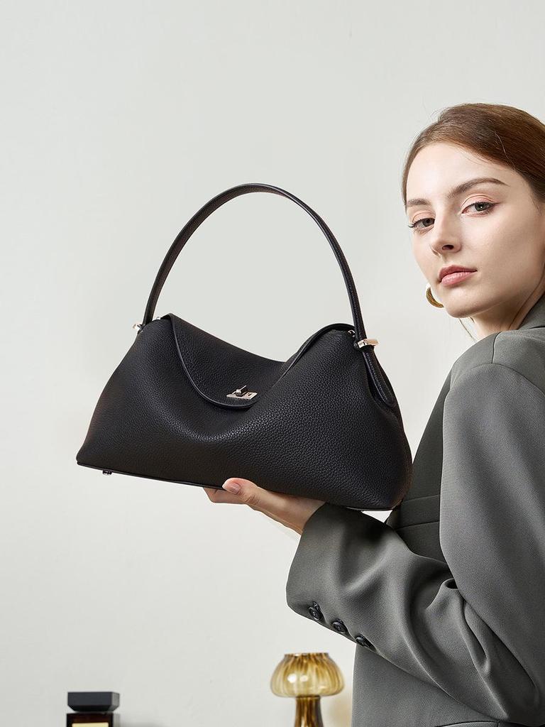 Black Versatile Women's Crossbody Bag - Large Capacity, High-End Cowhide Handbag for Office Workers