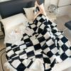 Mei Yun Ge Autumn/Winter New A-class Arctic Velvet Checkerboard Double Layered Thickened Composite Blanket