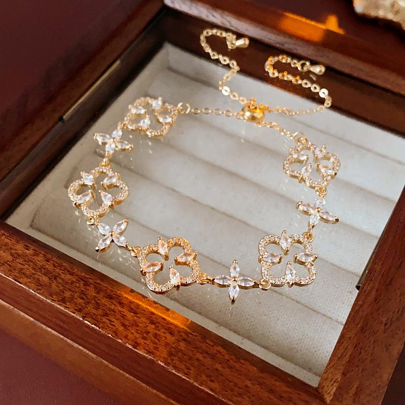 Vintage Geometric Zircon Bracelet - Elegant, Versatile Bangle for Women