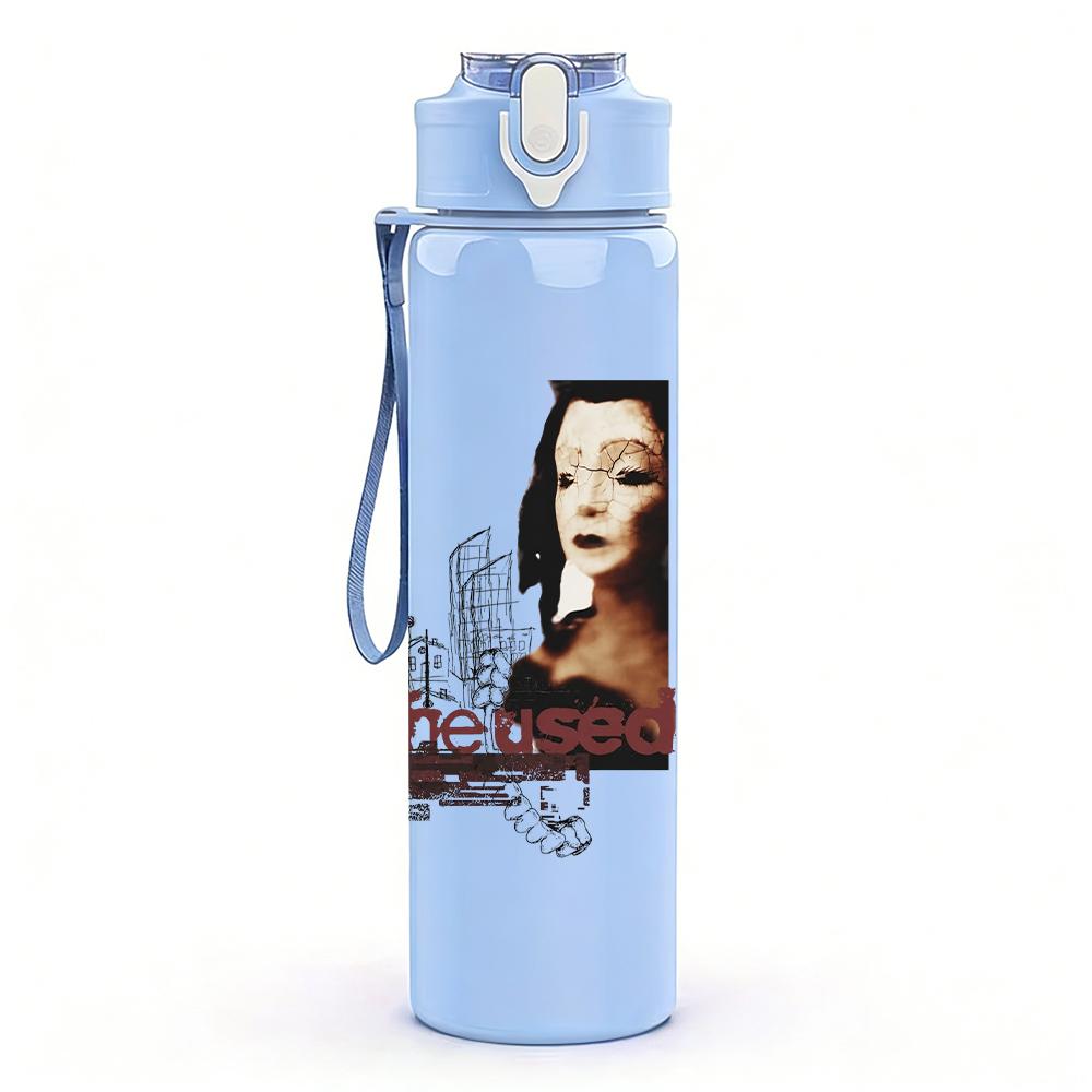 1PC Retro Female Singer Dark Grayscale Portrait Print 750ml Portable Sports Water Bottle Leakproof Gym Outdoor Travel Drink Cup