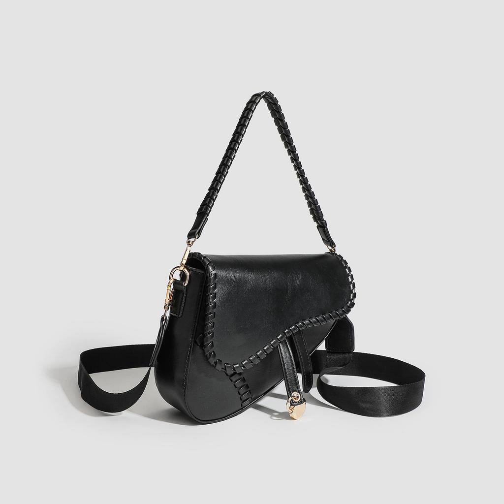 Niche Design Saddle Bag Love Casual Fashion Retro Fashion Hand Bill Shoulder Crossbody Bag