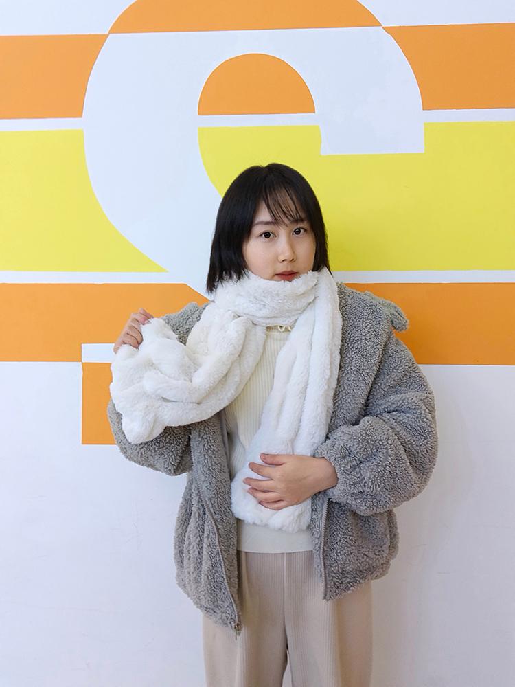 Unisex White Snood Scarf: Luxurious Imitation Rabbit Fur, Soft, Warm, and Versatile for Winter