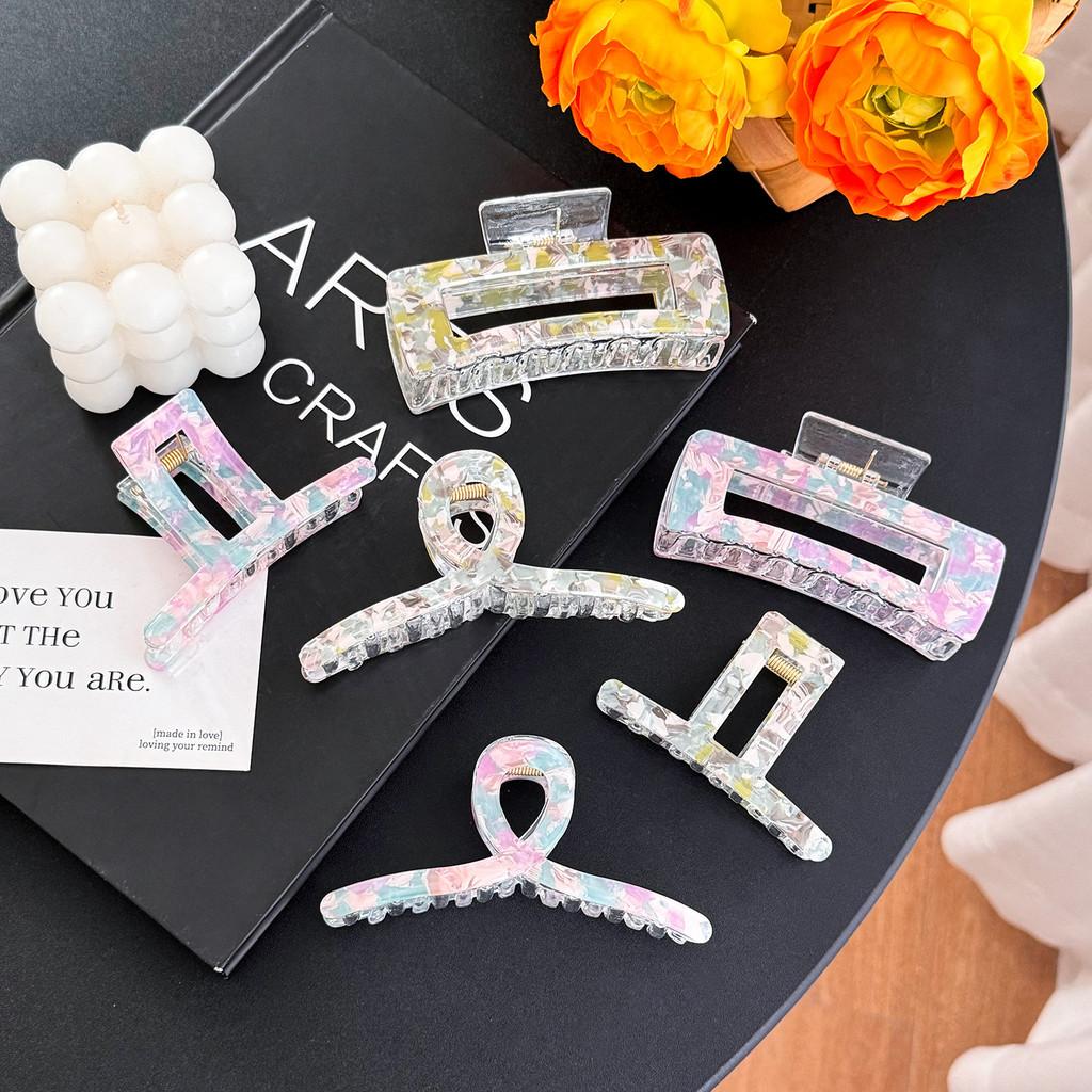 Stylish Acrylic Hair Clip For Fashionable Updos And Versatile Ponytails In Floral Patterns