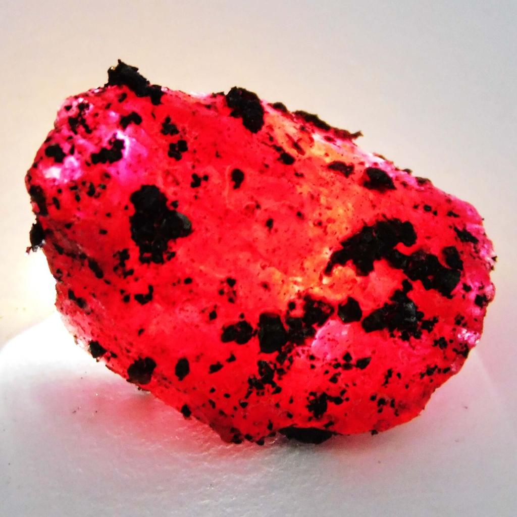 NATURAL Uncut Excellent RED Ruby Rough 50 to 60 Ct CERTIFIED Loose Gemstone. Y1A-5658