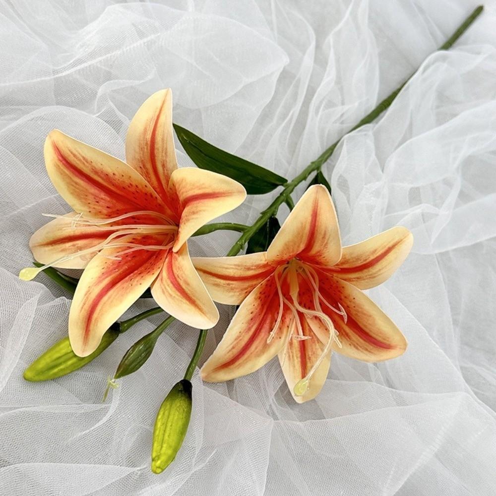 Fiori di Giglio Artificiale Real Touch 67cm 2 Teste Stampa 3D Bouquet di Gigli Finti DIY Bouquet da Sposa in Seta Decorazione per Soggiorno