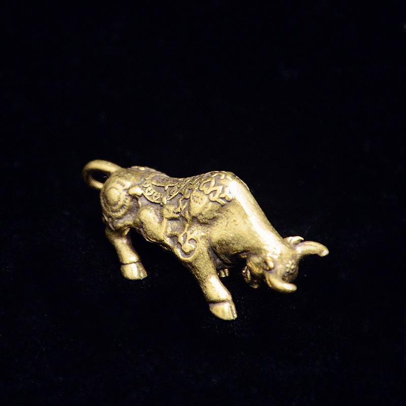 Retro ottone toro ornamento scultura rame ornamenti in miniatura decorazione da scrivania ricchi ornamenti di mucca piccoli regali creativi
