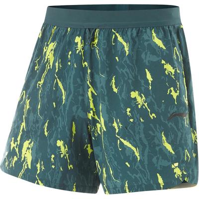 Li Ning Serie Fitness Cómodos Casuales Minimalistas Logotipo de Marca Estampado Pantalones Cortos Deportivos para Hombre pantalones cortos Verde Nube AKSU411-5