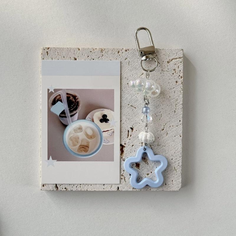 Fashionable Resin and Alloy Phone Strap with Unique Star and Cloud Designs for Trendy Women and Trendsetters Use