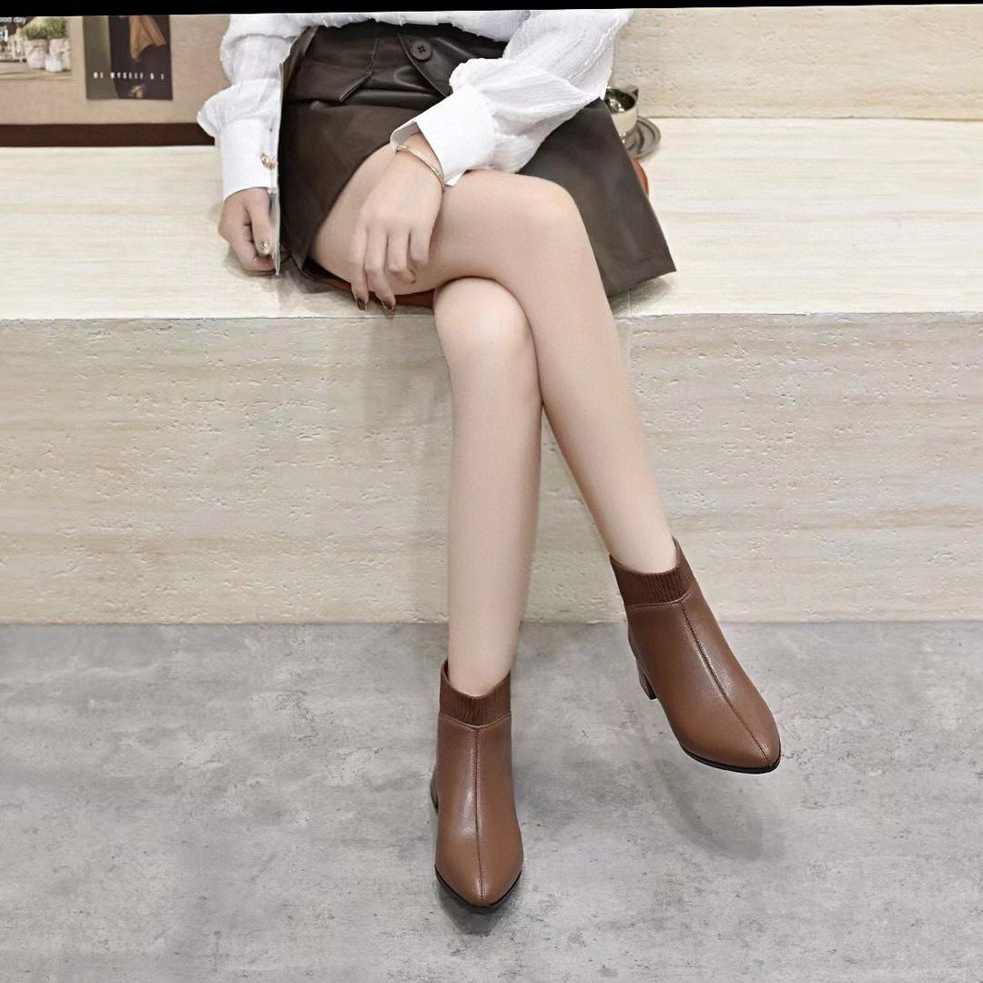 

Остроносые короткие ботинки женские простые темпераментные шерстяные голенища низкий каблук кожаные ботинки задняя молния модные ботинки 38