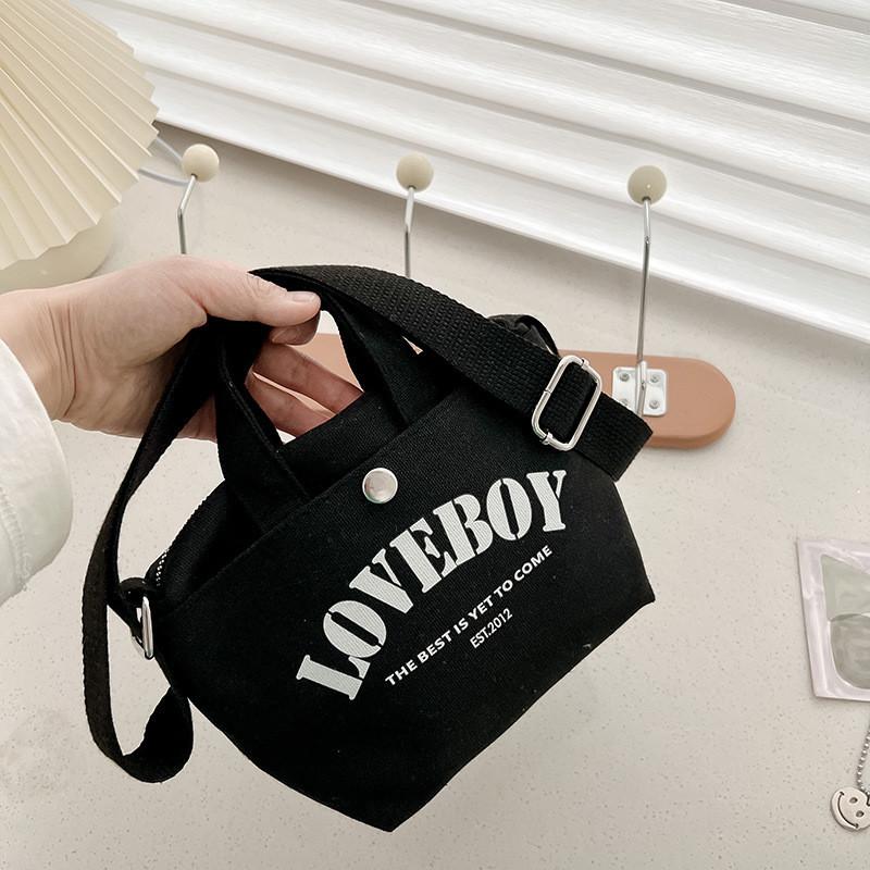 

Trendy Children s Shoulder Bag Stylish Canvas Tote For Boys And Girls With Alphabet Print чорний
