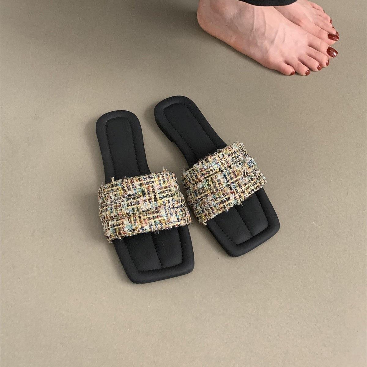 

Xiaoxiangfeng women s slippers women s summer wear new Korean version of French fairy seaside beach travel soft flat bottom sandals 40