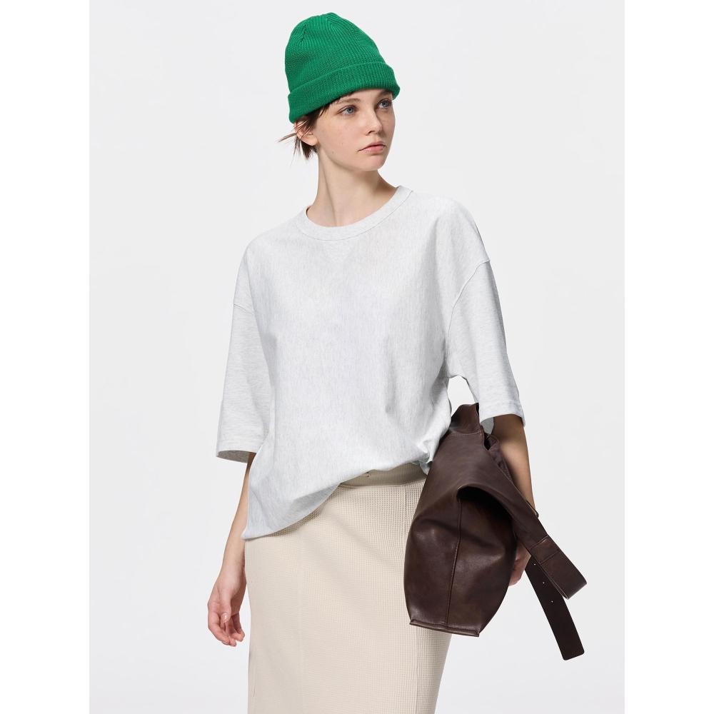 Uniqlo Gu SweaTlook T shirT  shorT Sleeve 