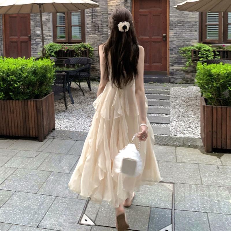 Summer vacation suspender ruffle dress slim Yunnan travel Mori fairy skirt Sanya beach skirt