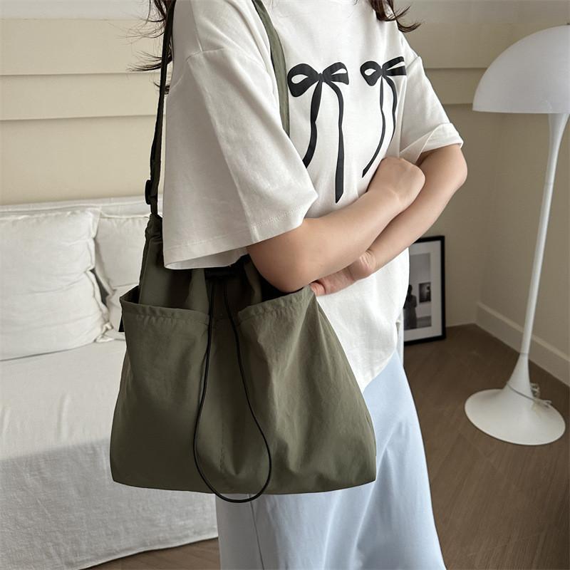 Stylish Street Trend Canvas Bucket Bag For Women 2024 Fashionable Large Capacity