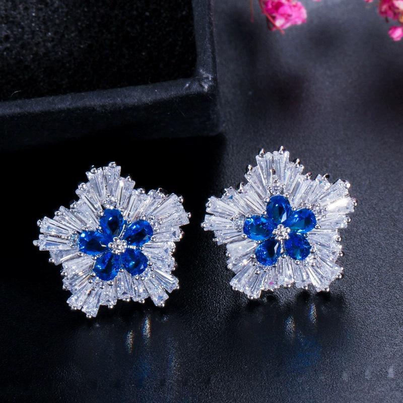 Korean Style Snowflake Zircon Earrings - High-End Fashion Jewelry for Women, Perfect Christmas Gift