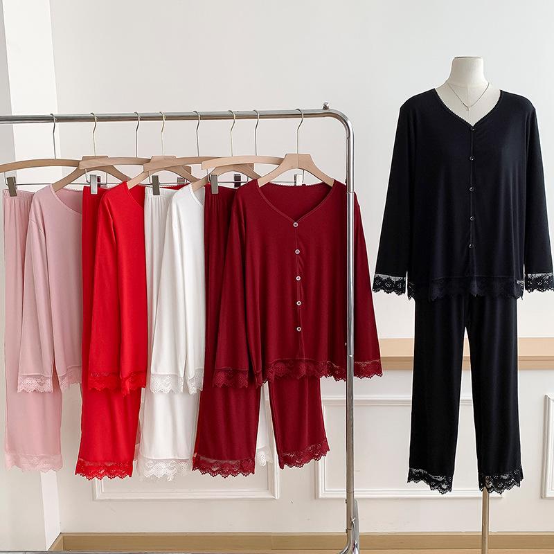Lace Long Sleeve Pajama Set: Women's Loose-Fit Autumn/Winter Wear, Versatile for Outdoor Use.