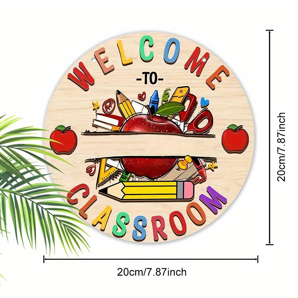 'Welcome To Our Classroom' Teacher Wooden Sign, Charming Round Sign for Classroom Door, Wall Hanging Decor - Ideal Back To School Gift for Teachers
