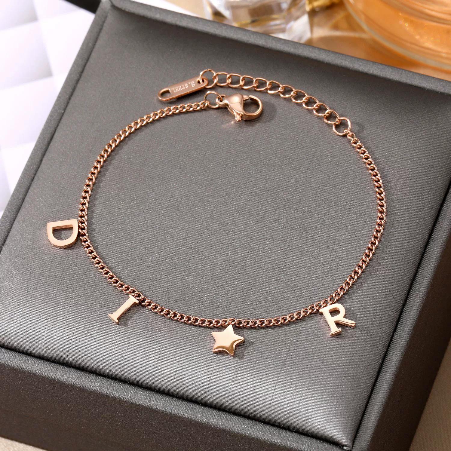 

Htpwe Korea New Fashion Letter Star Pendant Bracelet Woman Vintage Stainless Steel Bracelet Luxury Zircon Accessories Gifts розового золота