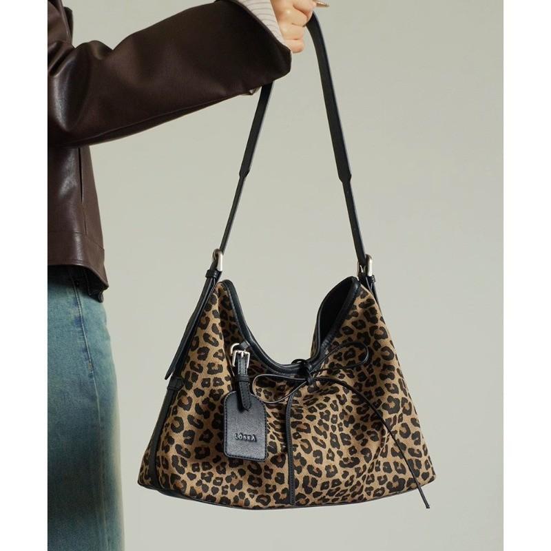 Ielgy Leopard Print Underarm Bag Retro Crossbody Bag
