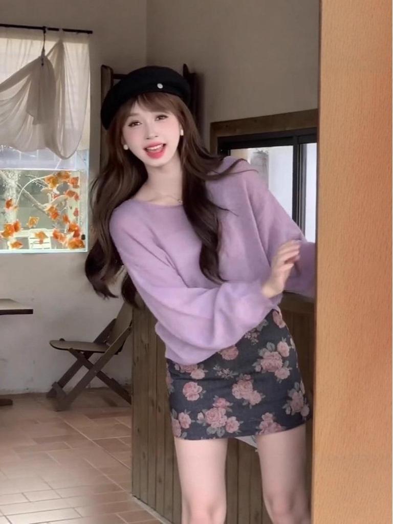 Korean Retro Floral Print A-Line Denim Mini Skirt for Women, High Waist, Slimming, Autumn/Winter Style.