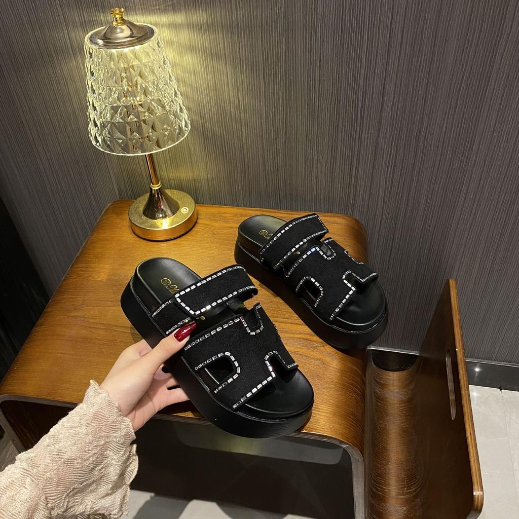 Cool Slippers Women's New Summer Wear In 2025 Fashionable Versatile Rhinestones Heightened Thick Bottom One-word Drag Non-slip and Wear-resistant