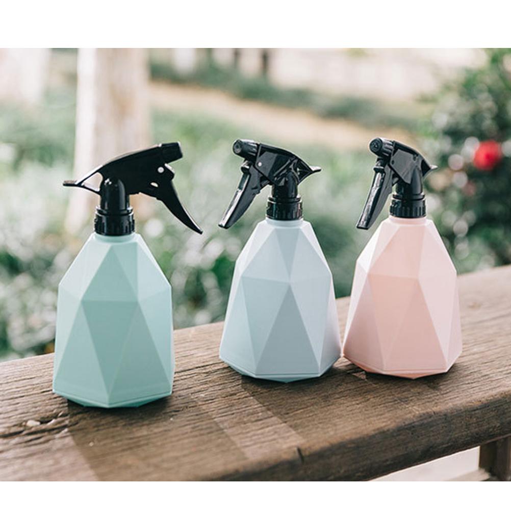 H Druck Gießkanne 600 ml Tragbar Outdoor Kleine Kanne Pflanzensprühflasche Kunststoff Nachfüllbar Energiesparend Rutschfest Fein