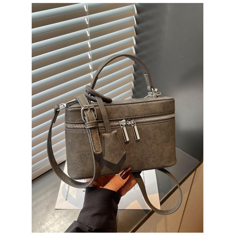 IELGY Summer One-Shoulder Messenger Bucket Bag