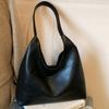 Simple and Fashionable Handbag Bag Women's Autumn New Solid Color Shoulder Women's Bag High Value Large Capacity Tote Bag