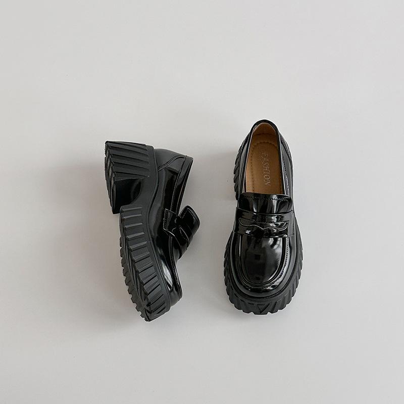 

Модная платформа маленькие кожаные туфли женские летние новые универсальные ретро простые туфли-лодочки 40