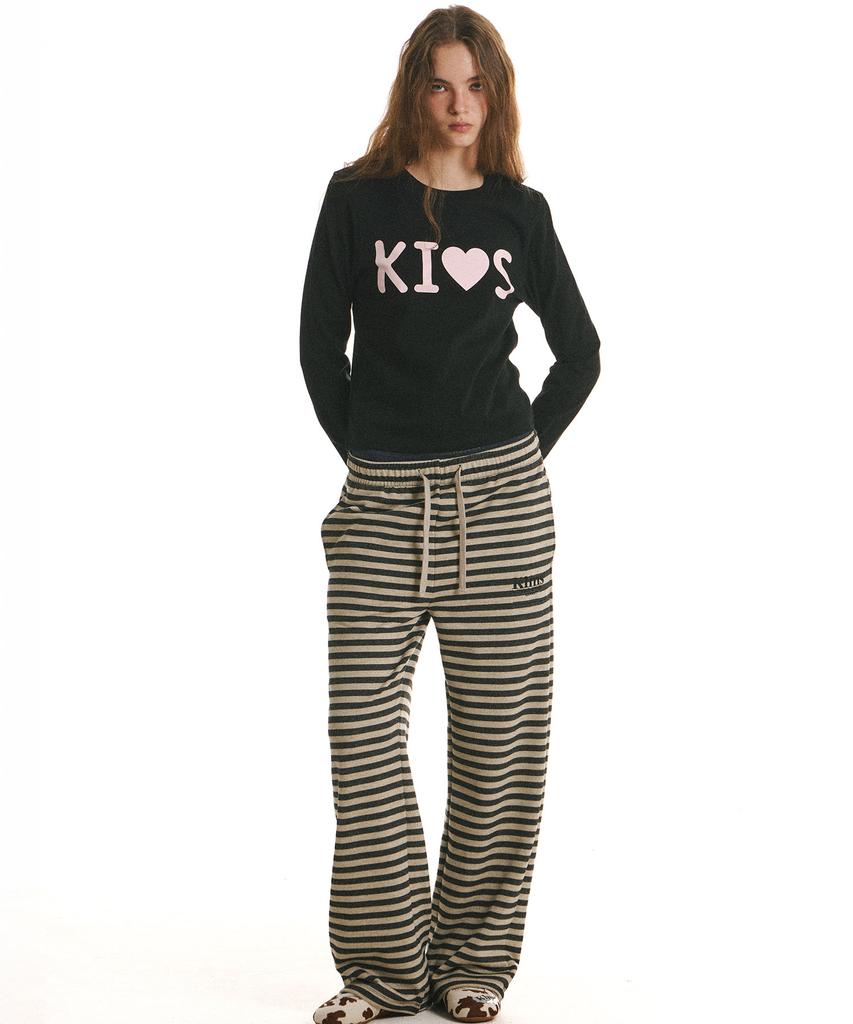 Kimseupeulesikoteunmakes Flat Kiss Logo Long Sleeve T-Shirt Black